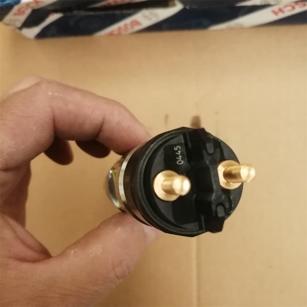 Fuel injector