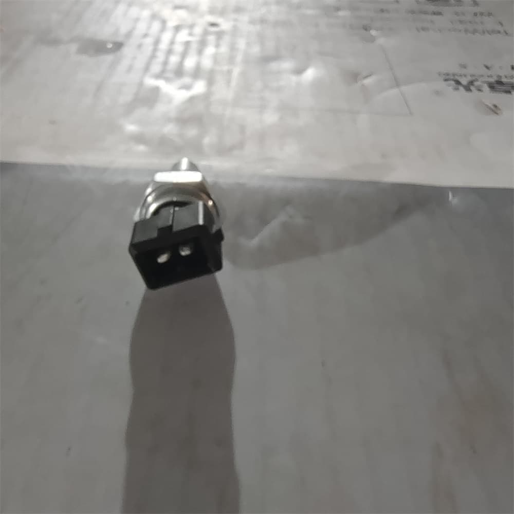 Water temperature sensor