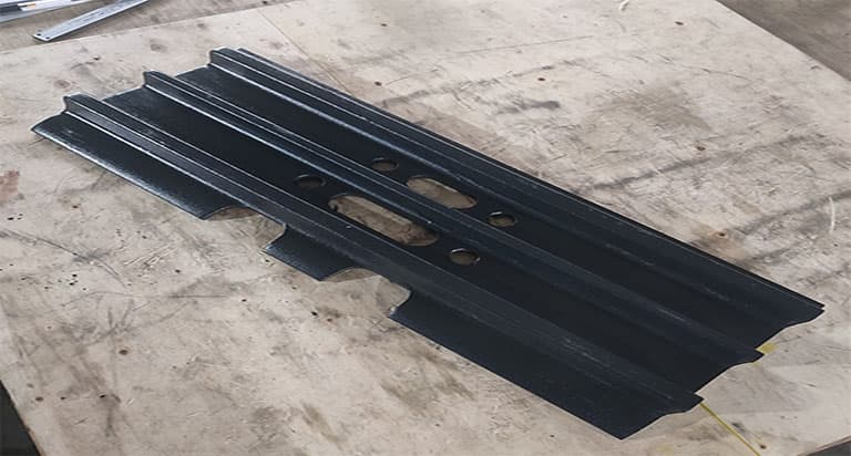 track tread