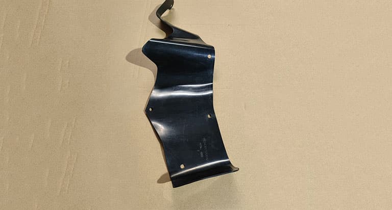 RIGHT MUDGUARD APRON 2