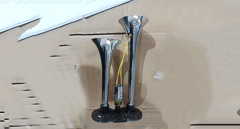 Electric basin horn