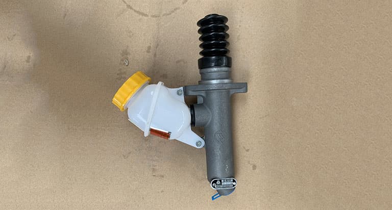 SINOTRUK clutch master cylinder WG9719230023/1