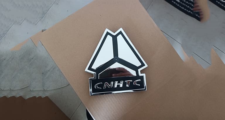 Sinotruk label