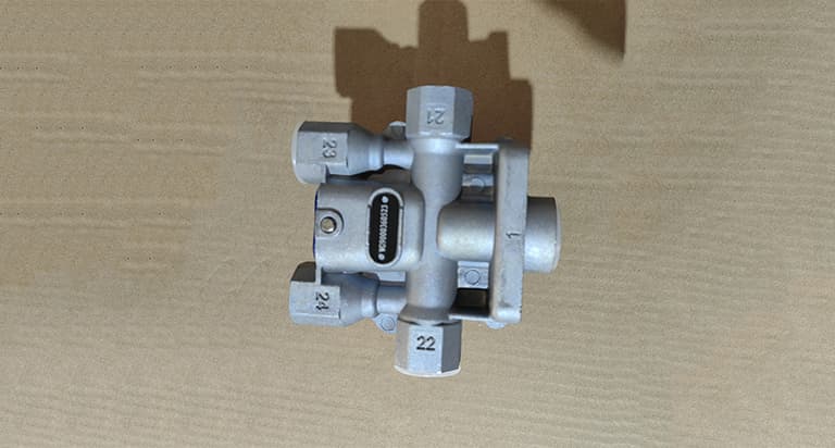 4-circuit protecting valve