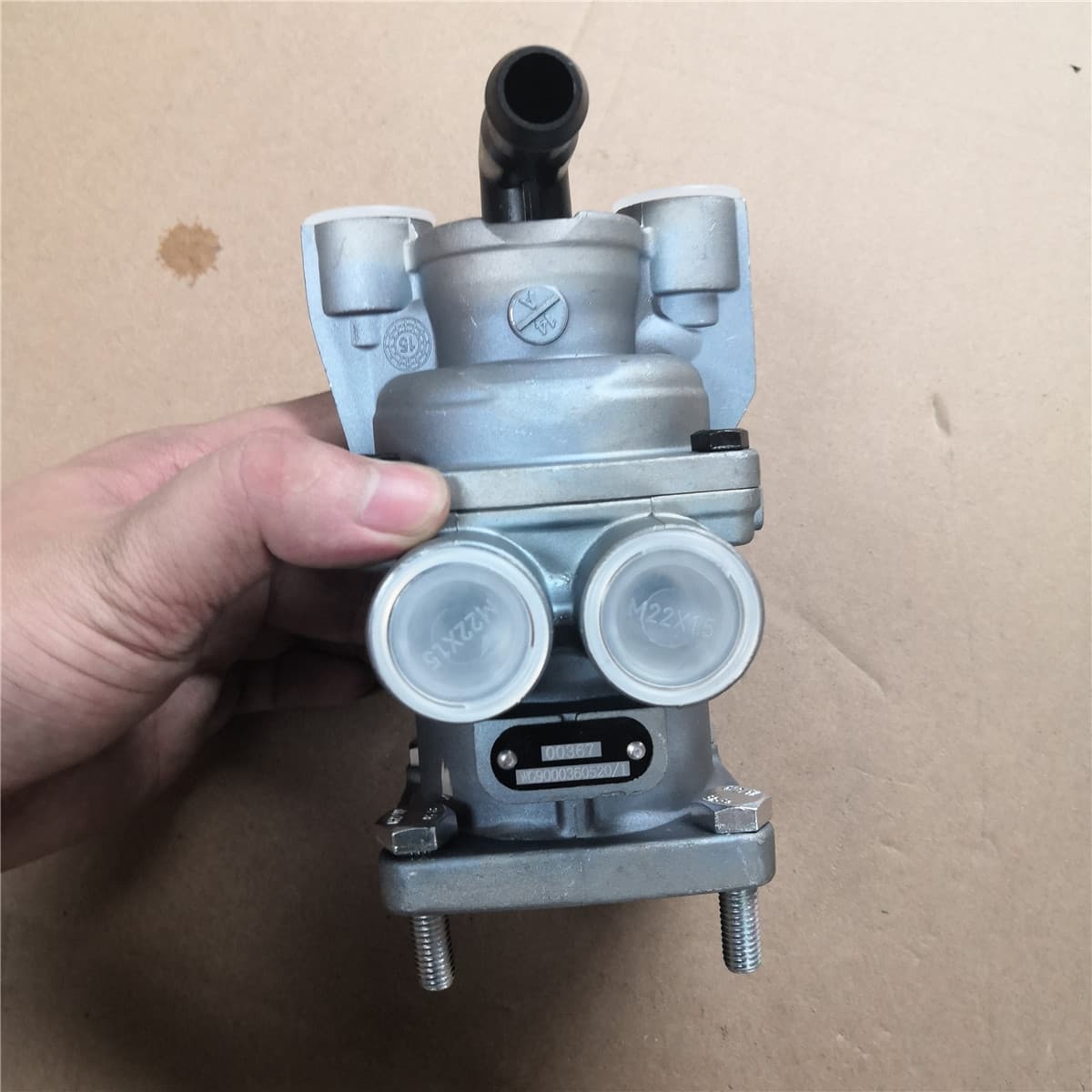 SINOTRUK главный тормозной клапан (VOSS) WG9000360520
