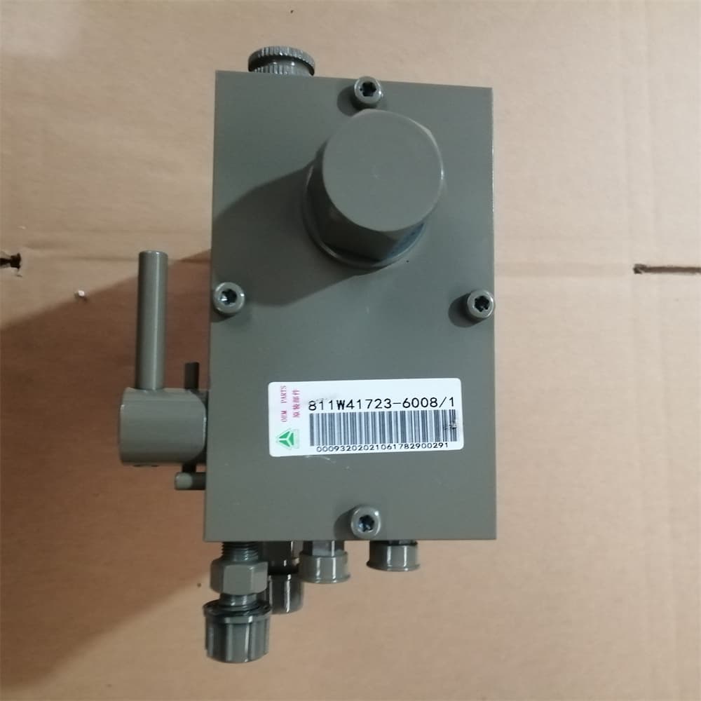 Quick Plug Electric oil pump right