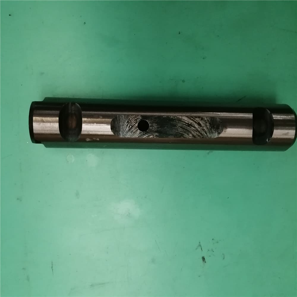 Палец рессоры перед. D=30 L=155