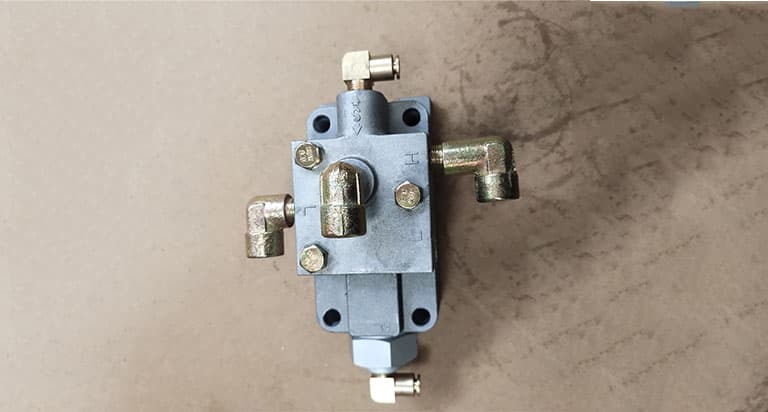 Selector valve