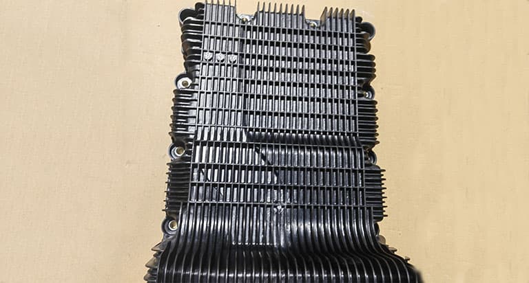 Oil pan