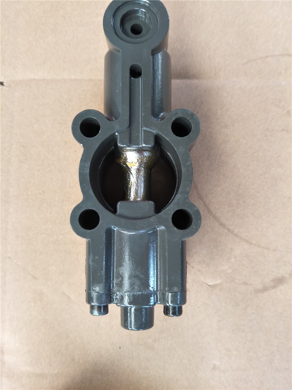 pneumatic lock valve