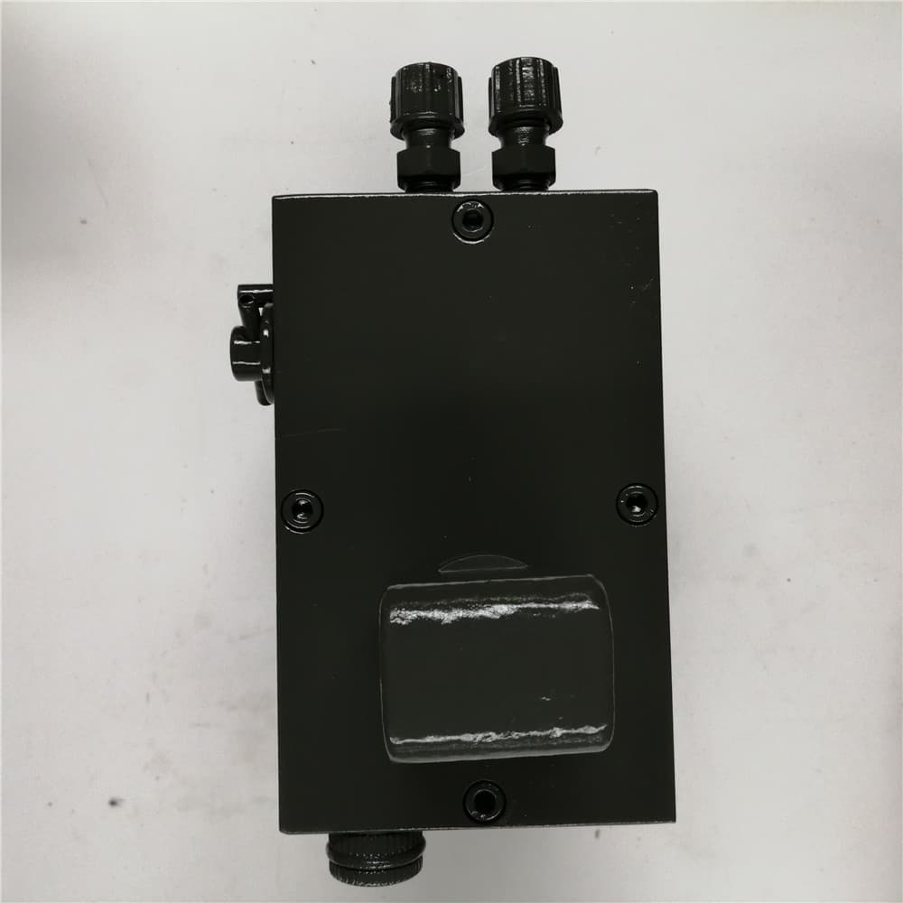 SINOTRUK Cab lift pump WG9719820001