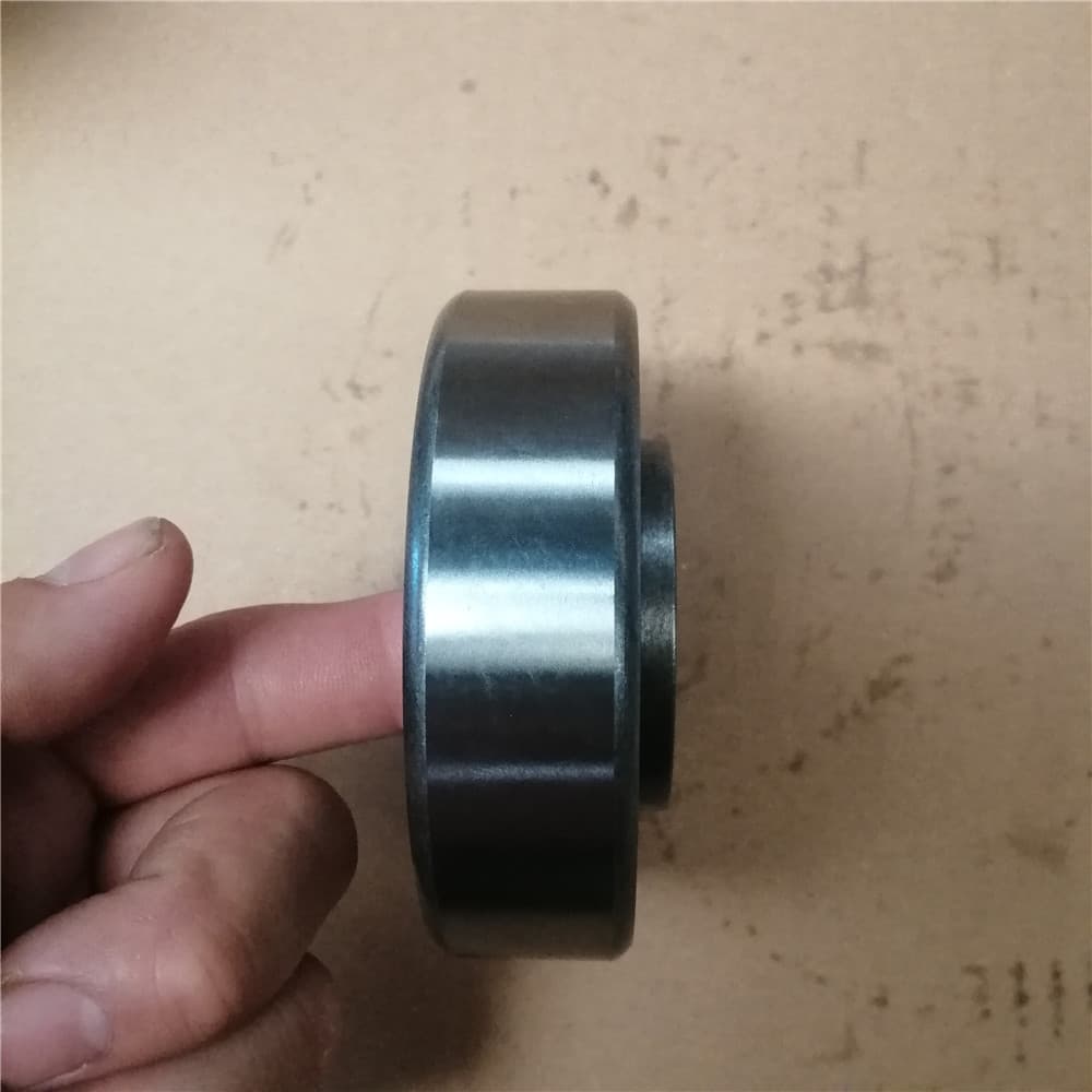 Half shaft bearing