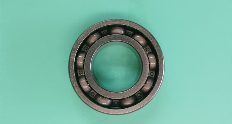 Output shaft rear bearing