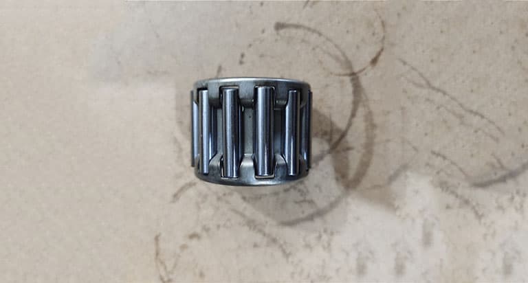 Needle roller bearings for auxiliary box