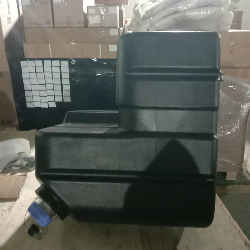 Urea tank
