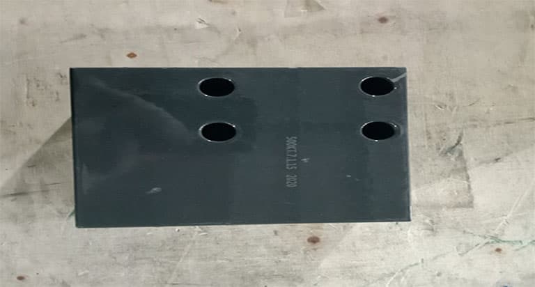 Steering pump oil outlet block