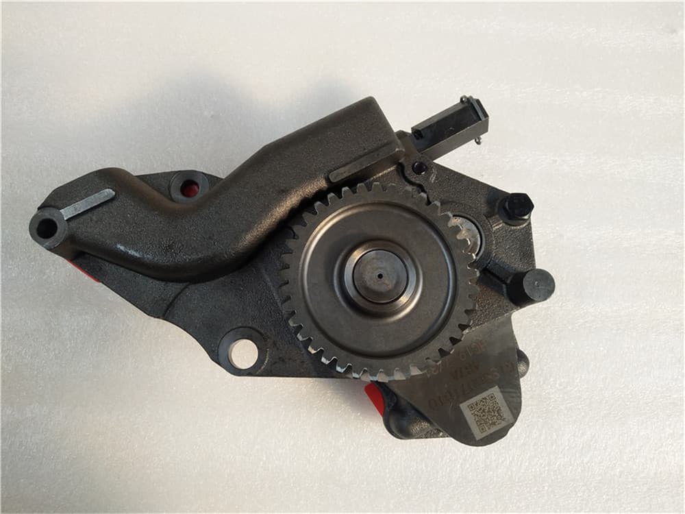 SINOTRUK Насос масляный WD618 HOWO A7 61800071010
