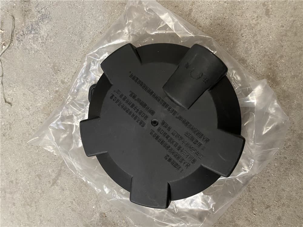 Fuel tank cap PLASTIC with keys