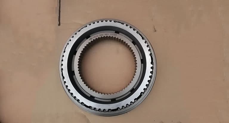 SYNCHRONIZER