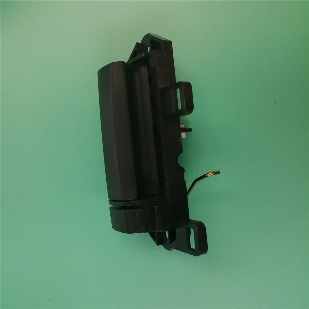 Buckle inside right sliding door