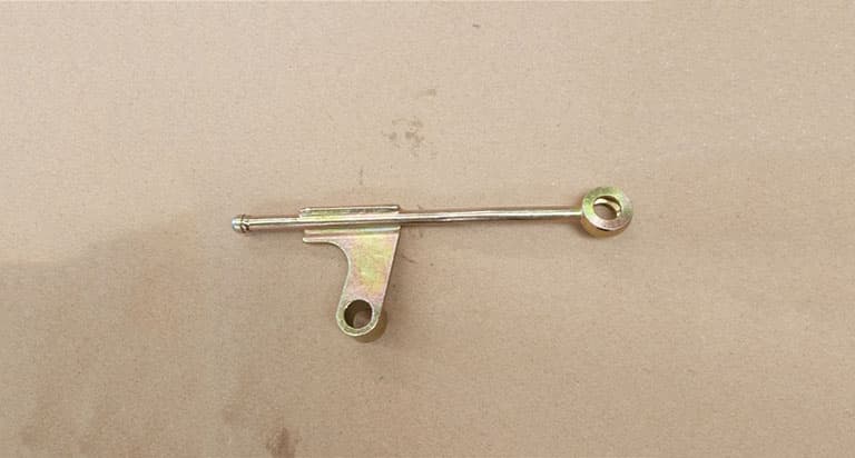 Gear oil delivery pipe welding-on