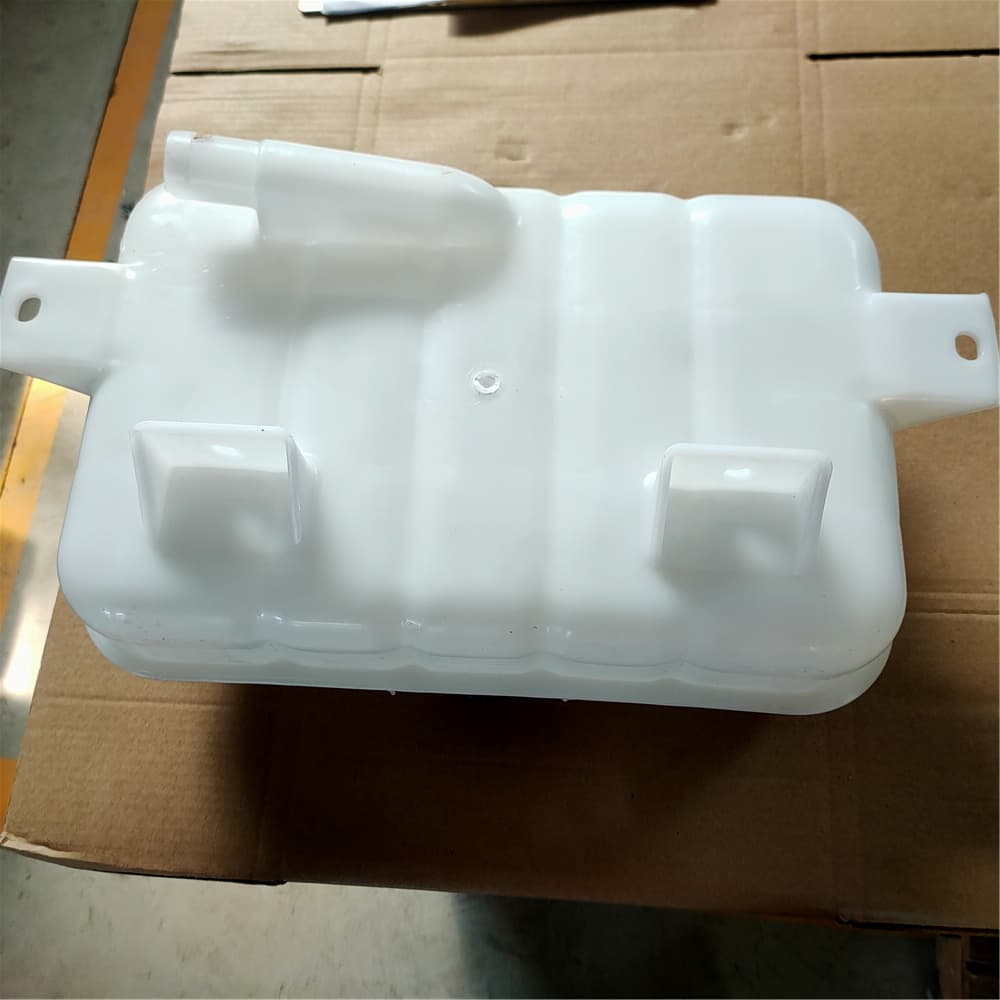 Expansion tank assembly