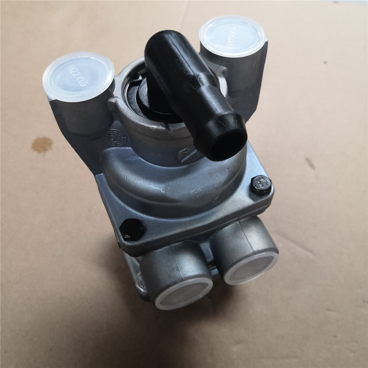 SINOTRUK главный тормозной клапан (VOSS) WG9000360520