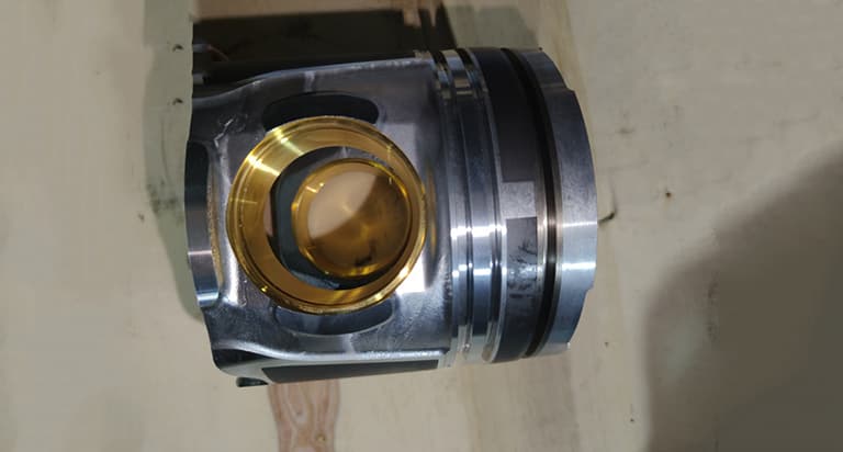 Piston