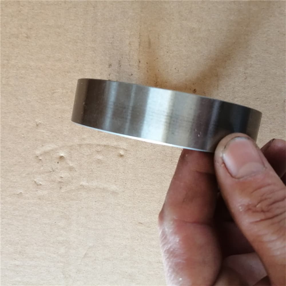 Planetary frame spacer sleeve
