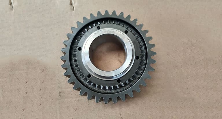 First speed gear