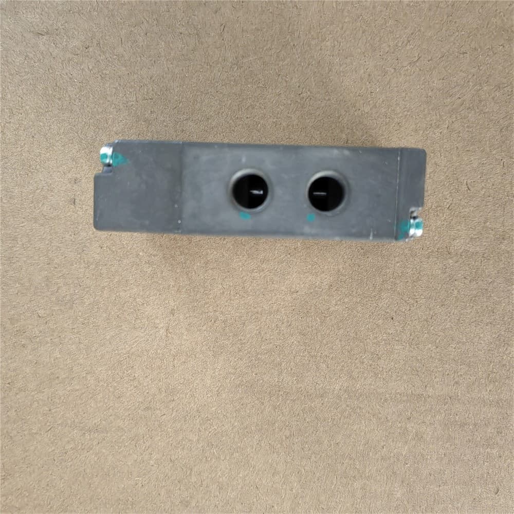 Gearbox H control valve