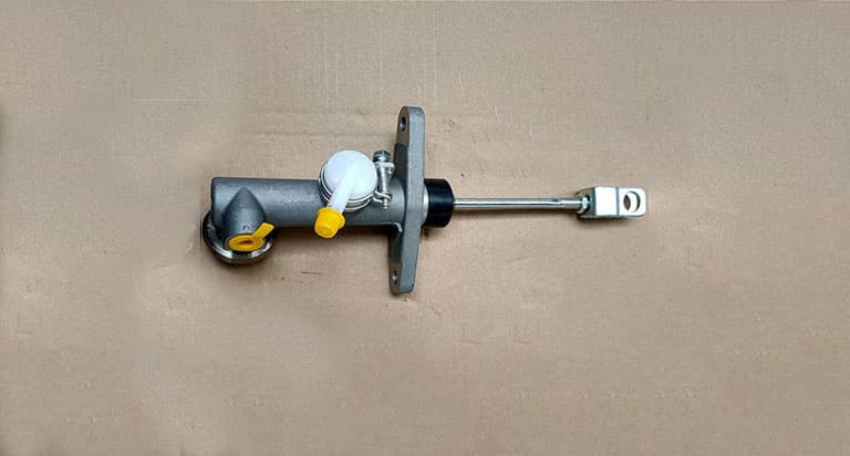 clutch master cylinder