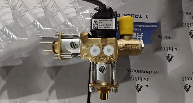 High-pressure regulator