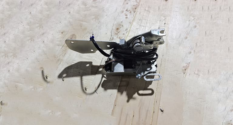 Front shock absorber
