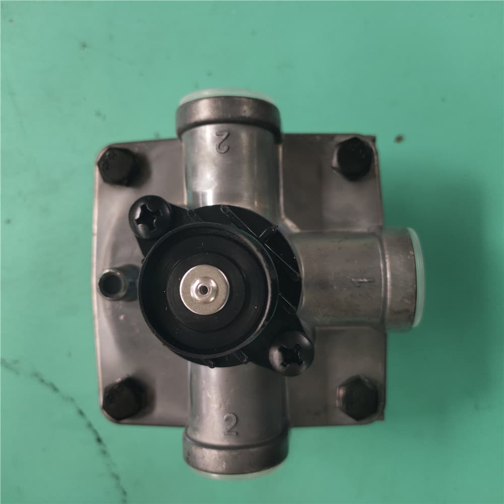 Relay valve