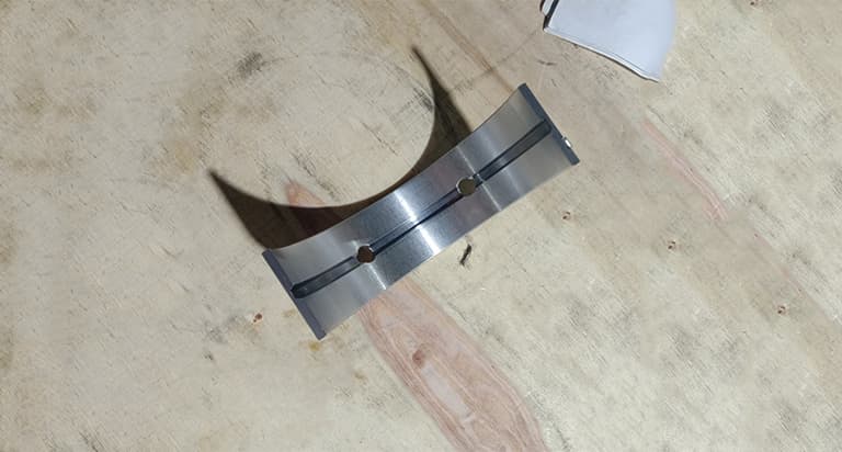 Main bearing shell