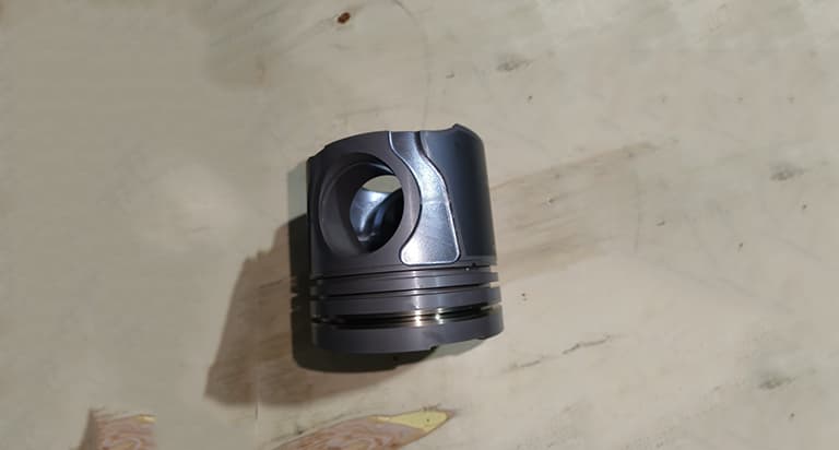 Piston