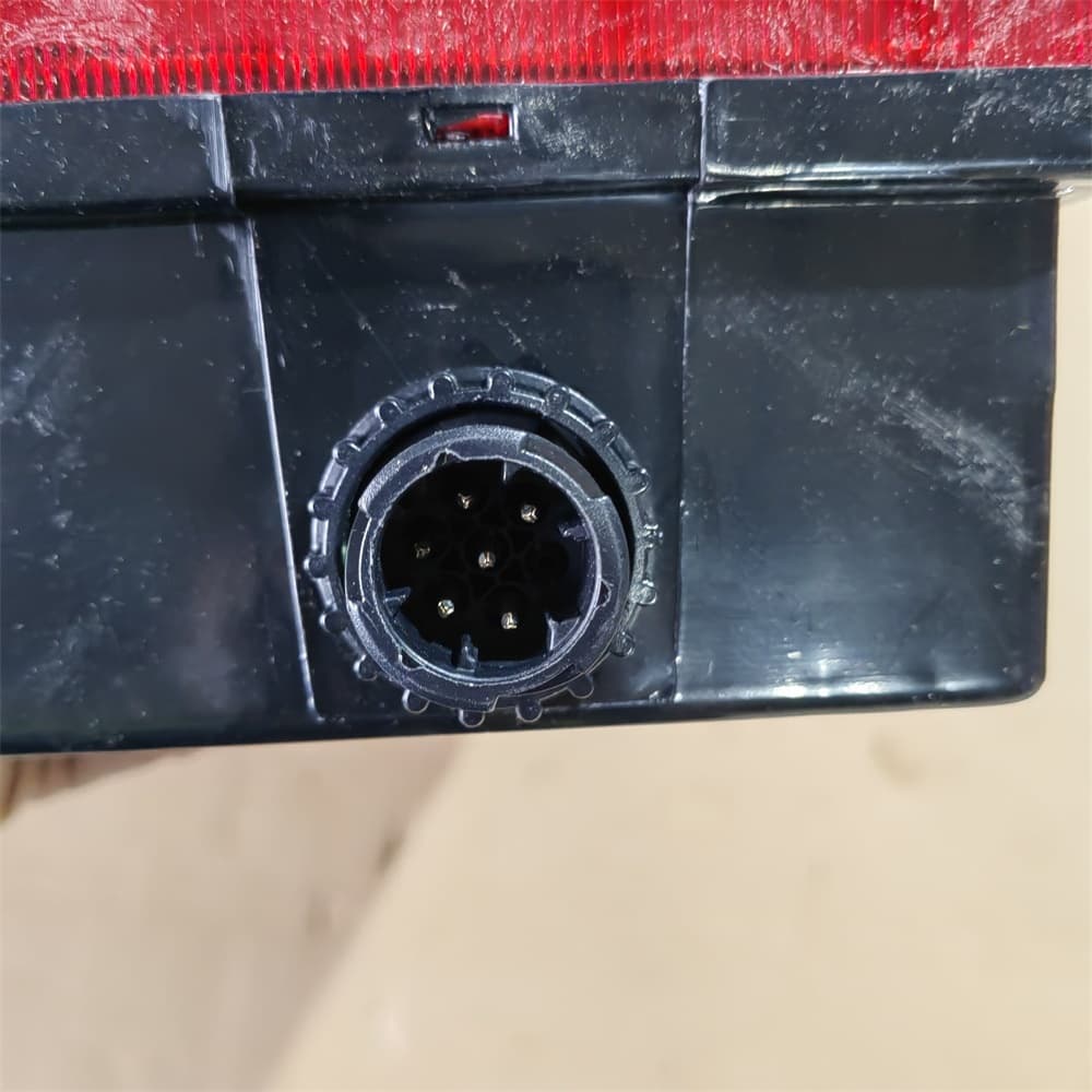 tail light (left)