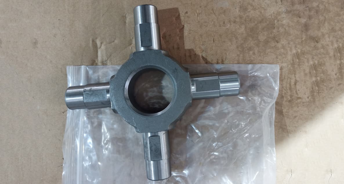 SINOTRUK Cross Drive Shaft ,spider AZ9231320223