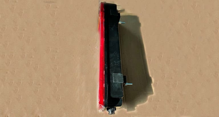 Rear combination light (right)