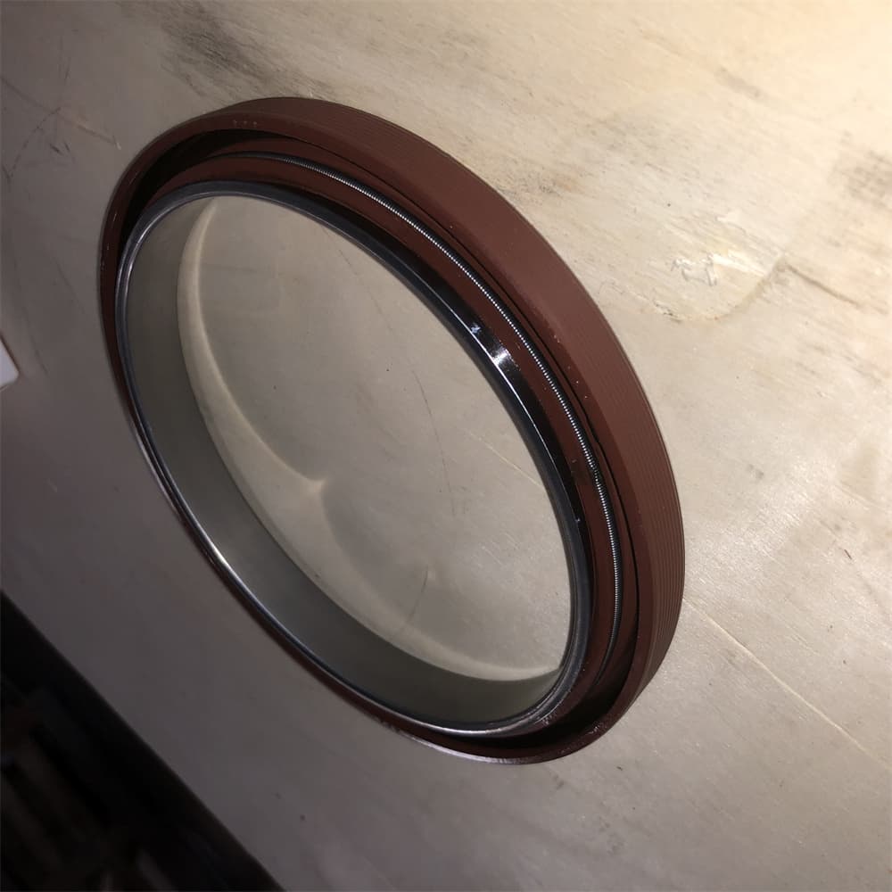 Сальник коленвала WD615, WP10 задний 115x140x12