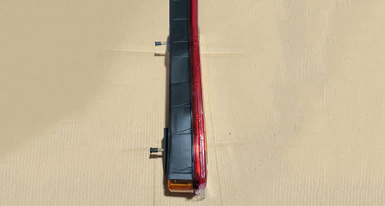 Tail lamp L