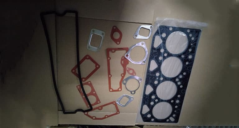 Engine overhaul package
