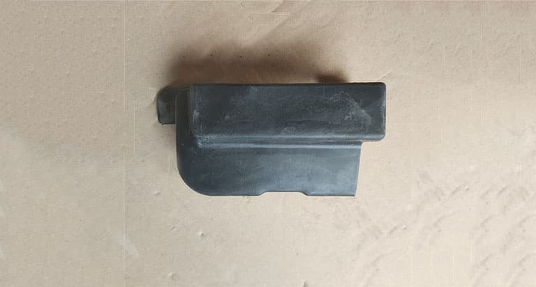 Door right upper hinge cover
