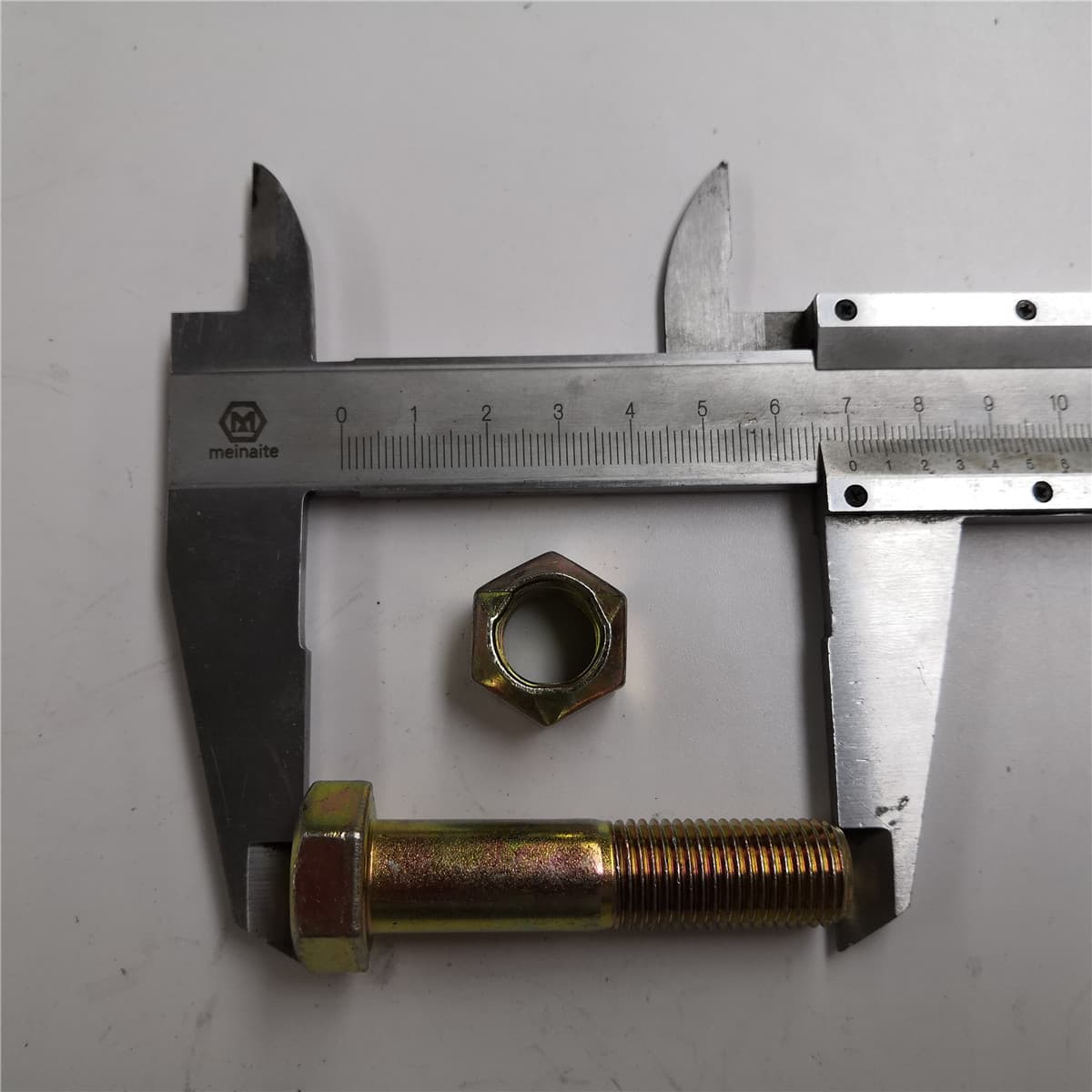 SINOTRUK bolt ?14 х 60MM Q151B1445TF2