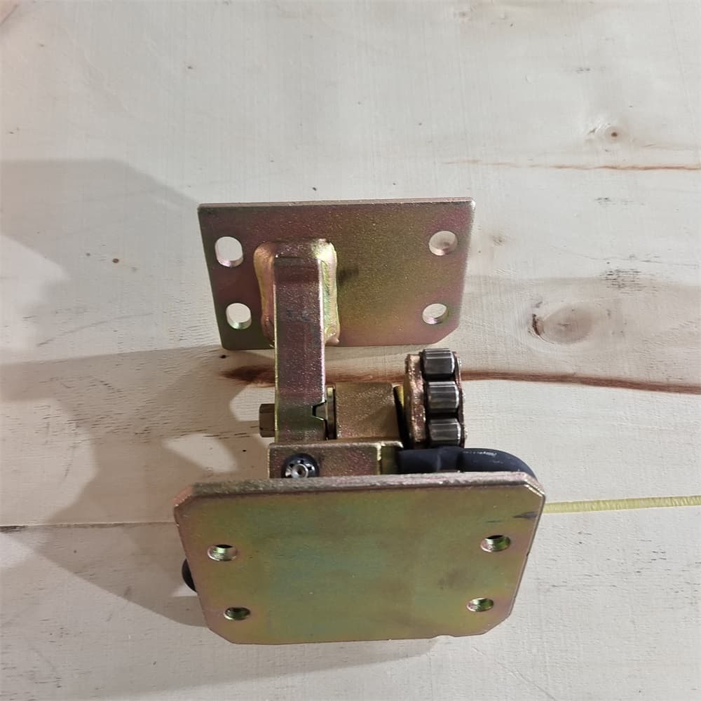 Door hinge upper right