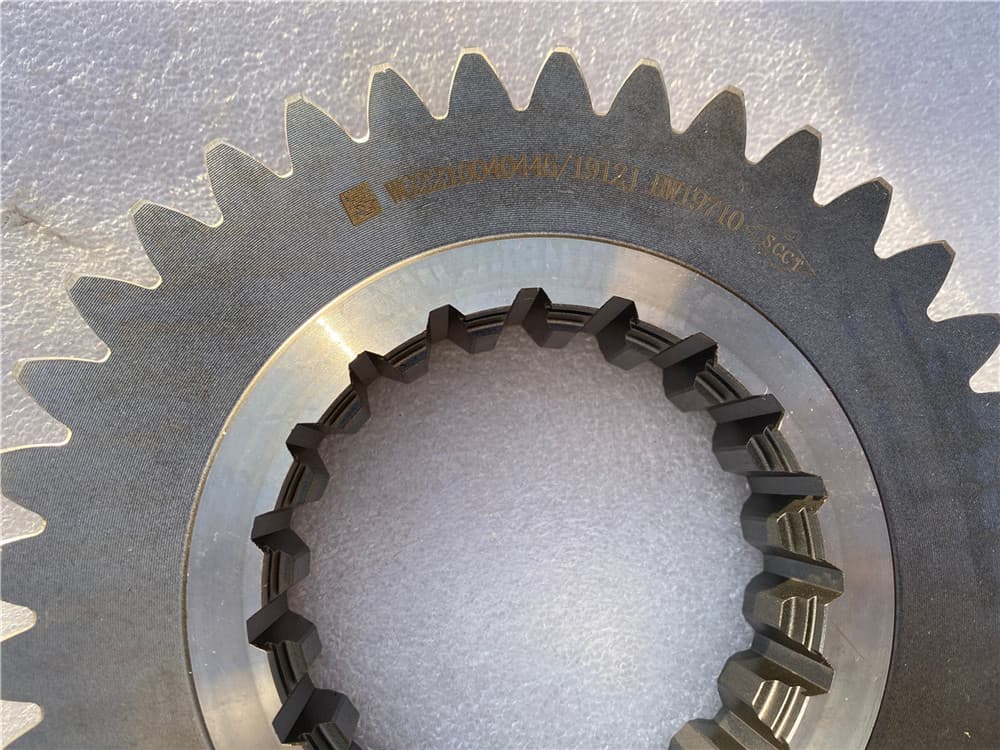 SINOTRUK Main Shaft 4th Gear WG2210040424