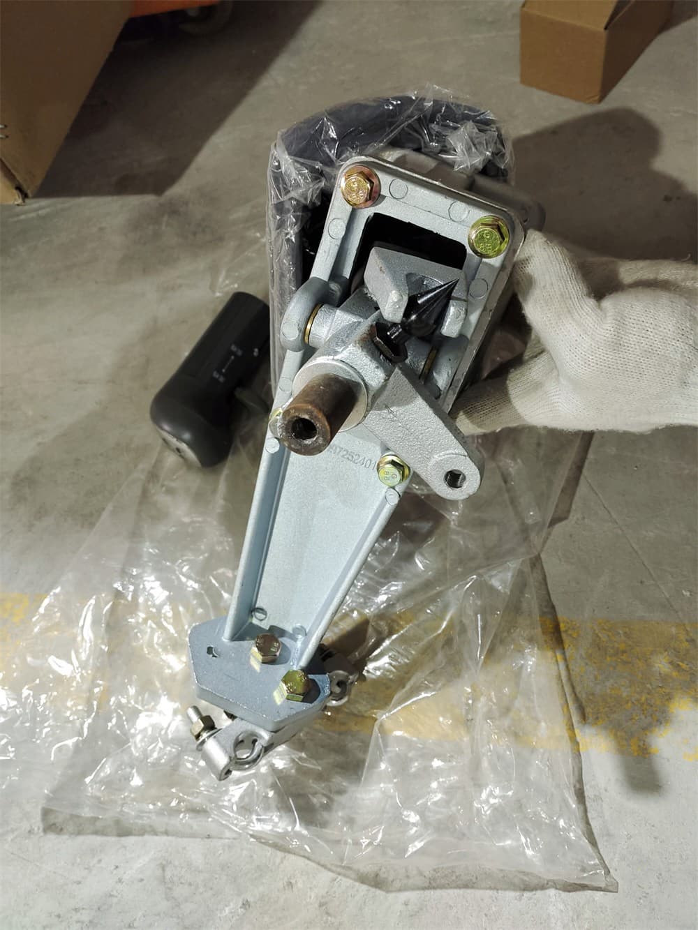 Manipulator assembly