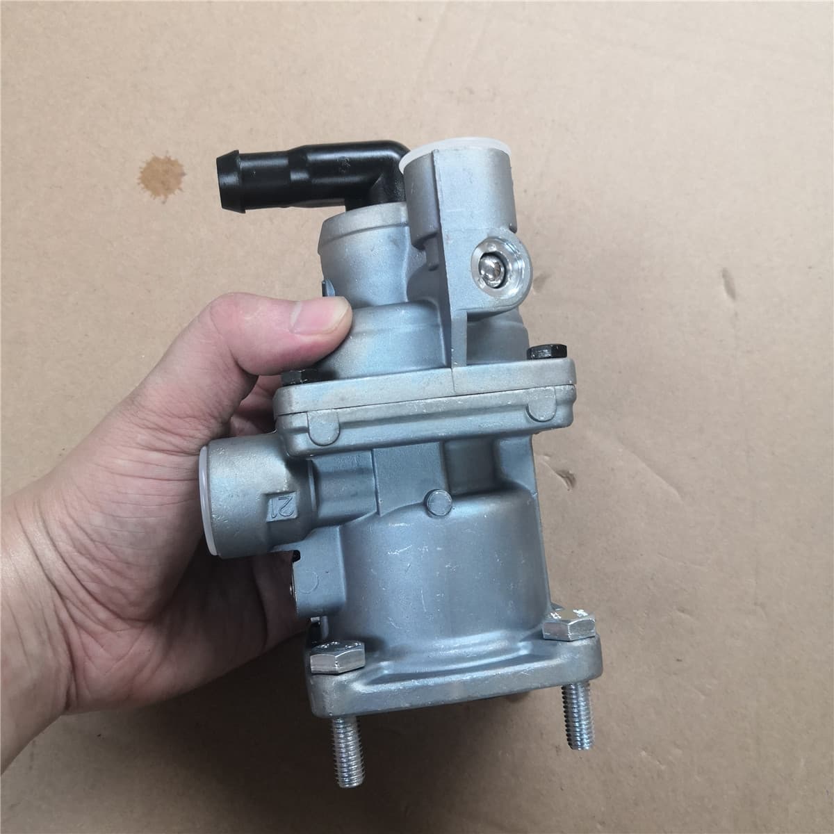 SINOTRUK главный тормозной клапан (VOSS) WG9000360520