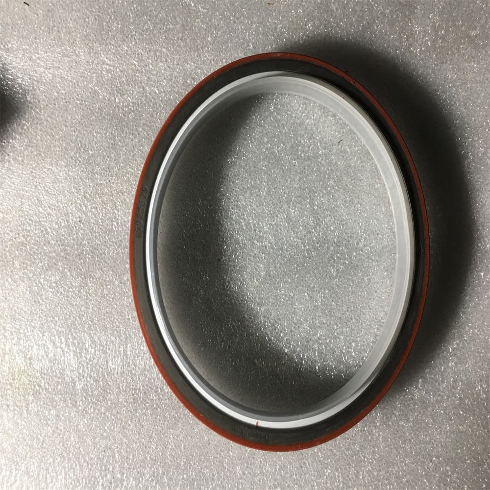 Naveco crankshaft rear oil seal C4982415